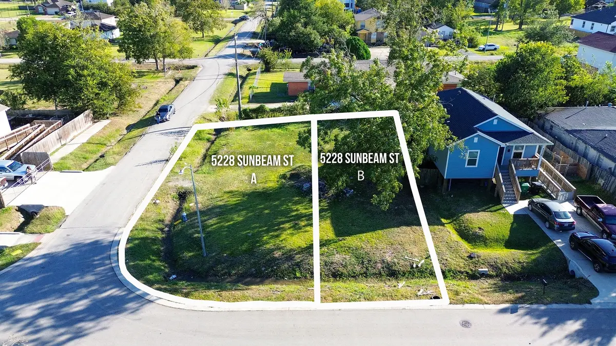 5228 Sunbeam A Street, Houston, TX 77033 - Image #1