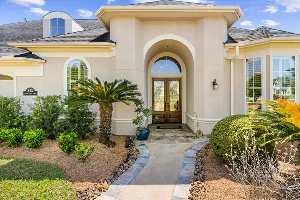 843 Royal Lakes Boulevard, Richmond, TX 77469