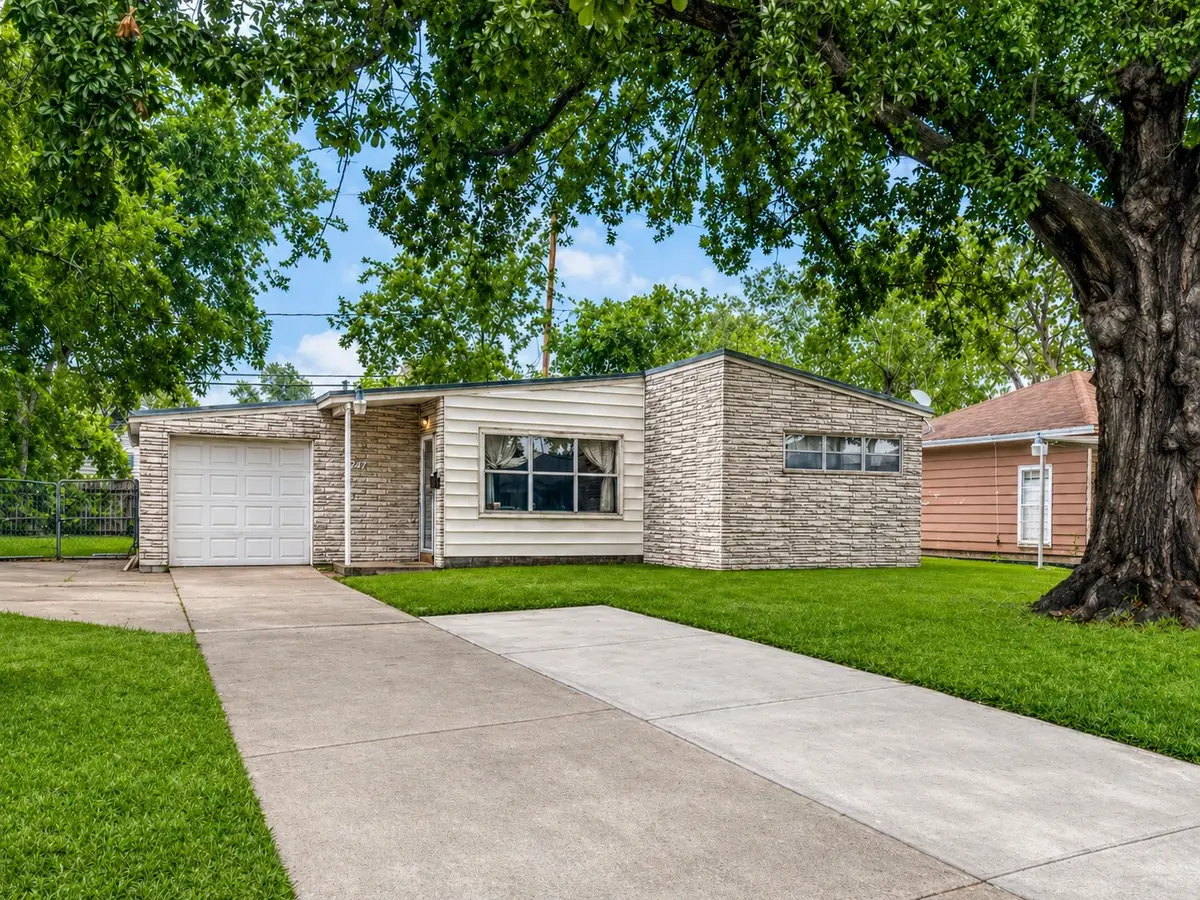 6730 Lodge Street, Houston, TX 77092 - #1