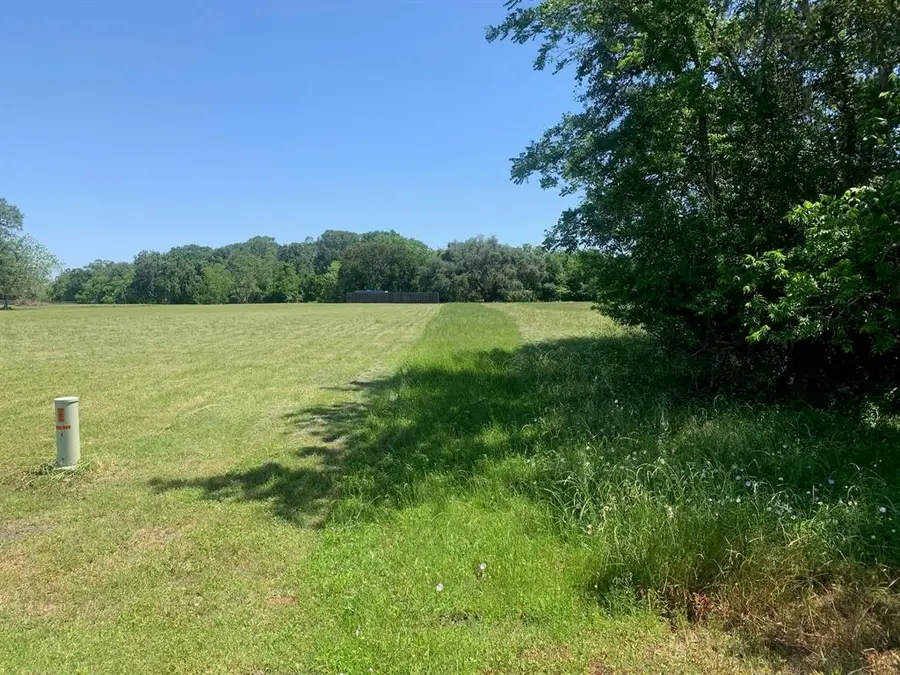 1031 Mill Road, Angleton, TX 77515 - Image #2