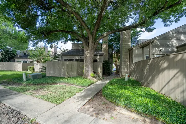 1346 Chardonnay Drive #80, Houston, TX 77077
