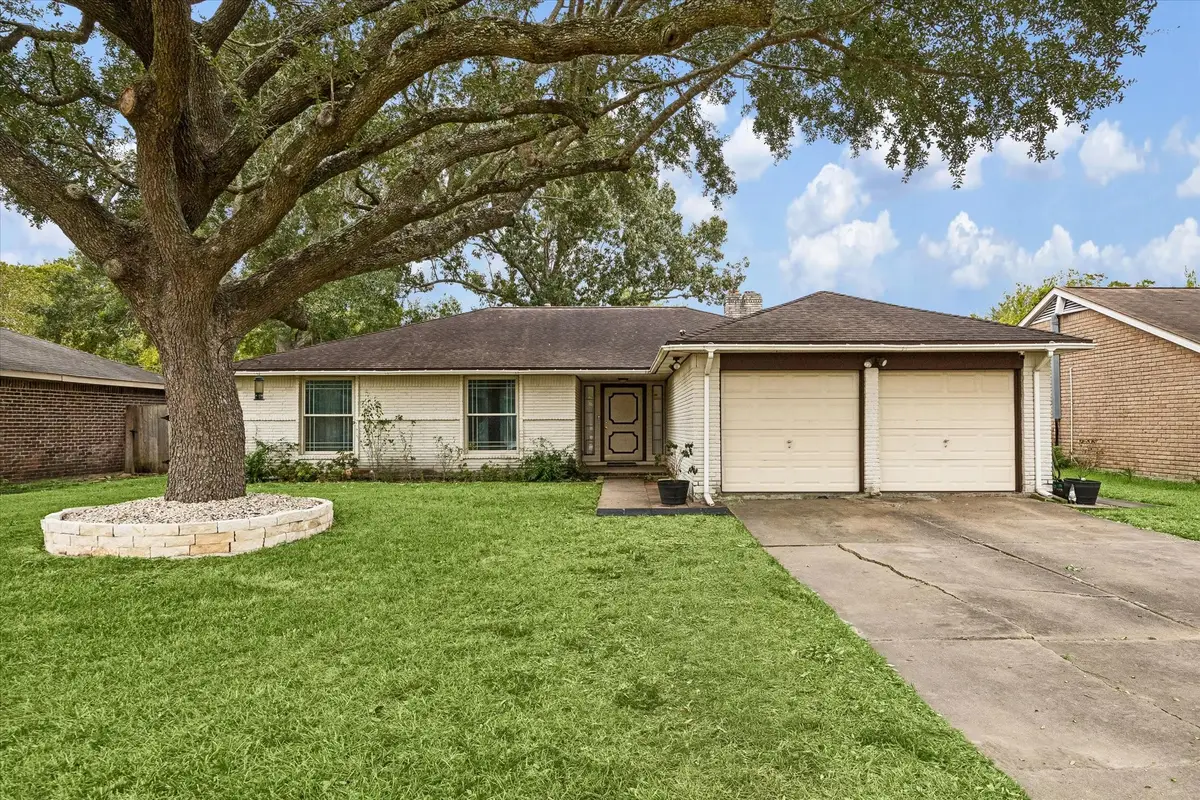 307 Brandywyne Drive, Friendswood, TX 77546 - #1