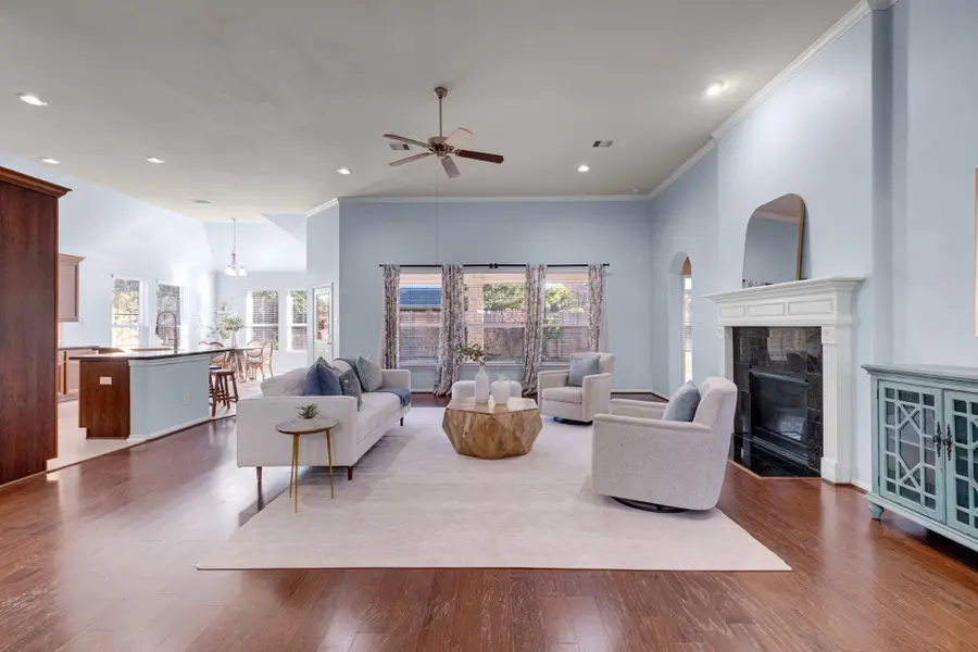 1124 Haye Road, Friendswood, TX 77546 - Image #2