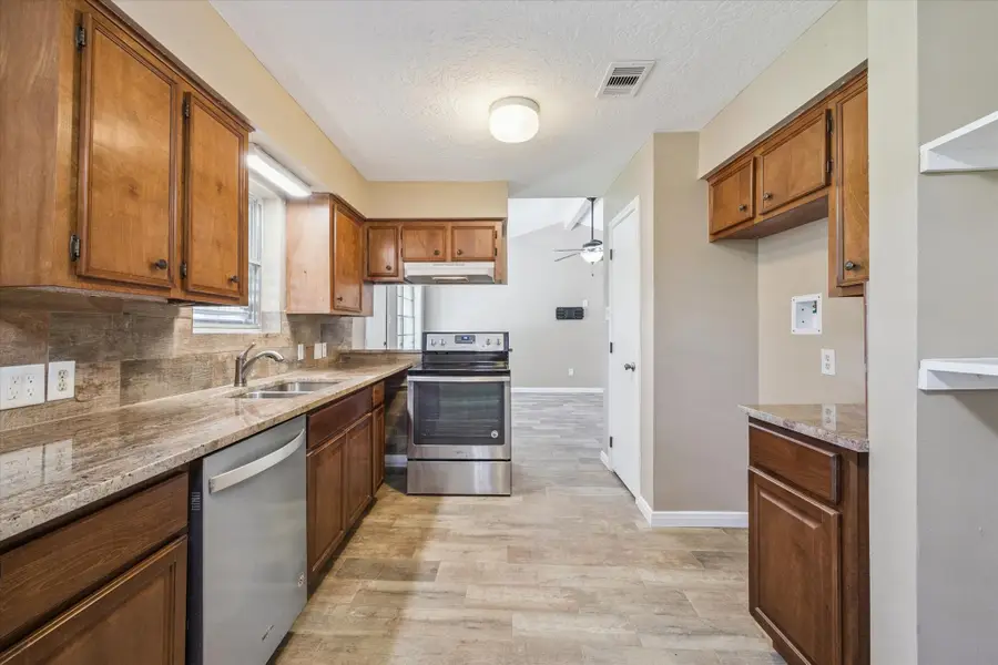 7806 Jonquil Drive, Texas City, TX 77591 - Image #3