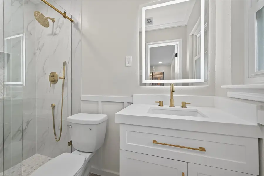 9642 Meadowglen Lane, Houston, TX 77063 - Image #3