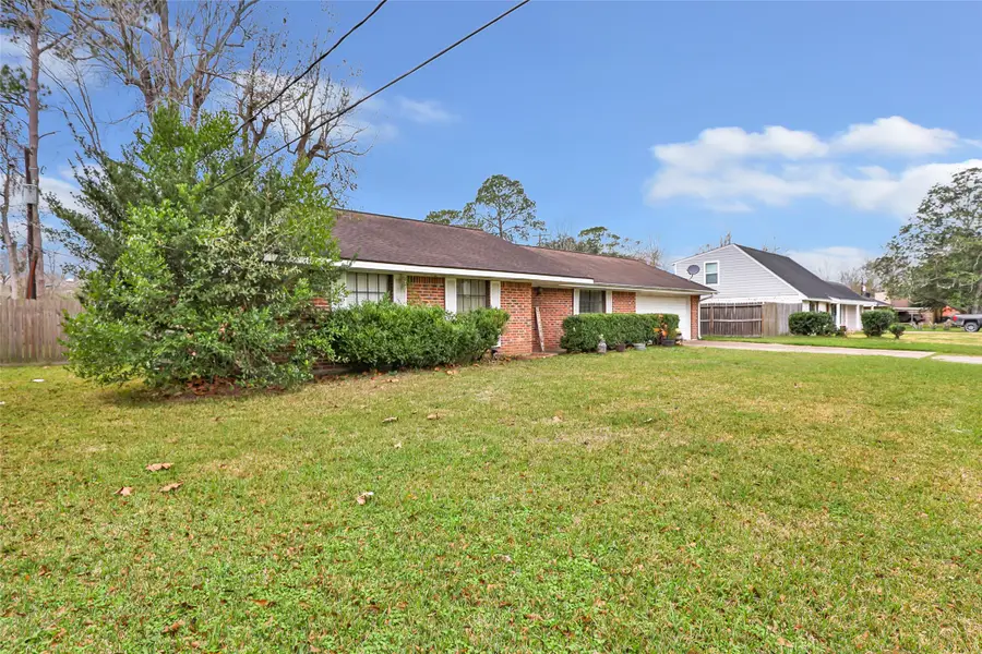 3 Hillcrest Street, Dayton, TX 77535 - Image #2