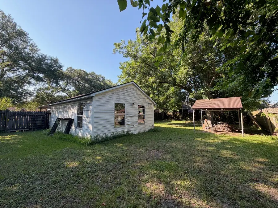 2038 6th Street, Port Neches, TX 77651 - #3