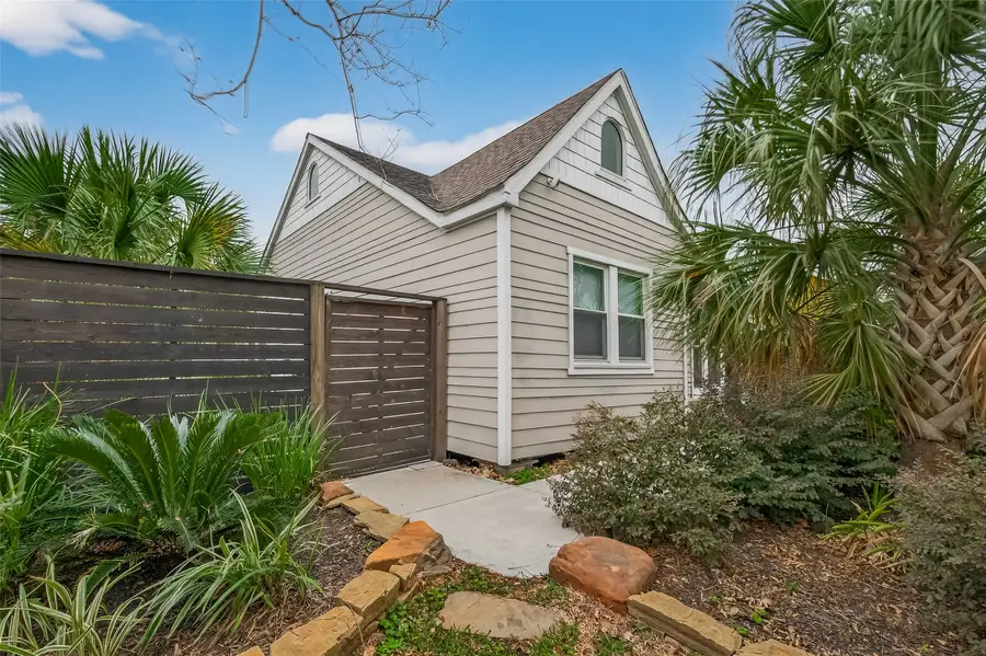 717 W 30th Street, Houston, TX 77018 - Image #2