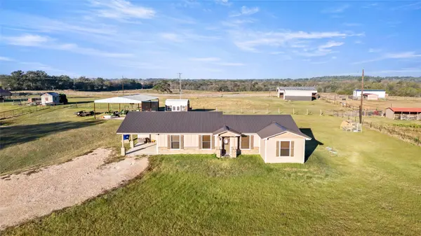 26727 N Hwy 90, Bedias, TX 77831