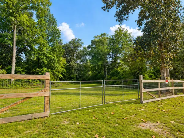 505 E George Jones Road, Livingston, TX 77351