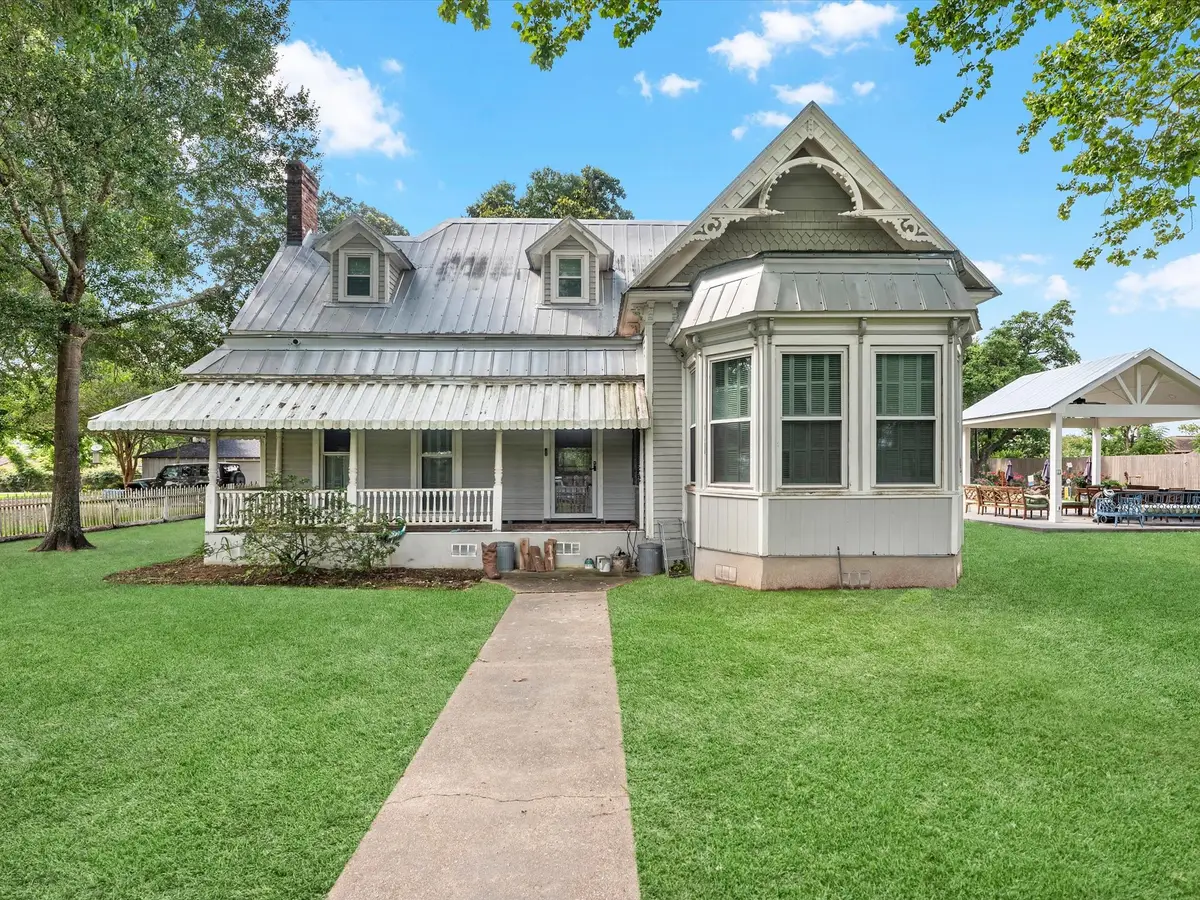 305 Hill Street, Sealy, TX 77474 - #1