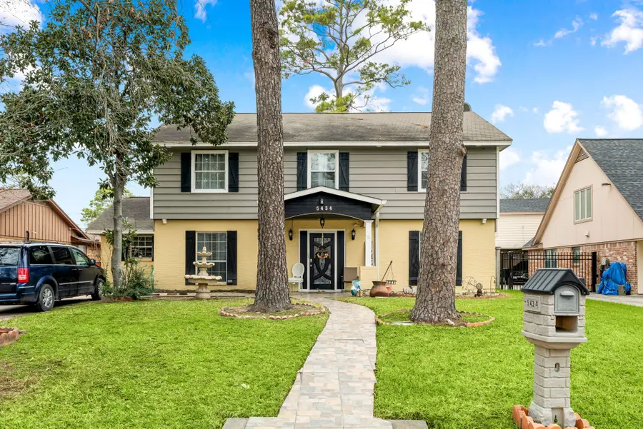 5434 Sheraton Oaks Drive, Houston, TX 77091 - Image #2