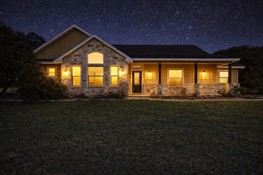 266 Stone Oak, Inez, TX 77968 - Image #2