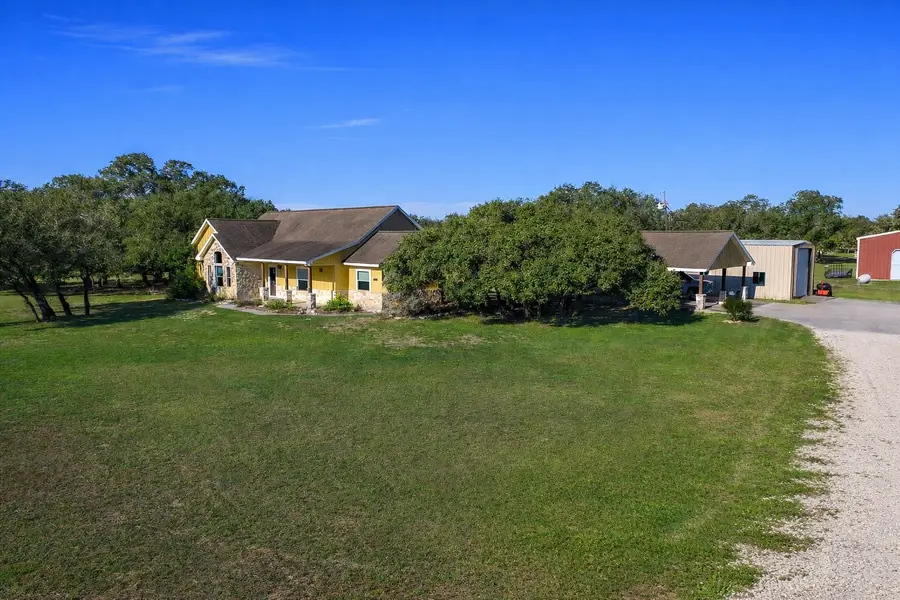 266 Stone Oak, Inez, TX 77968 - Image #3