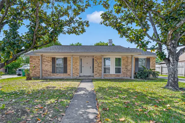 12711 Shannon Hills Drive, Houston, TX 77099