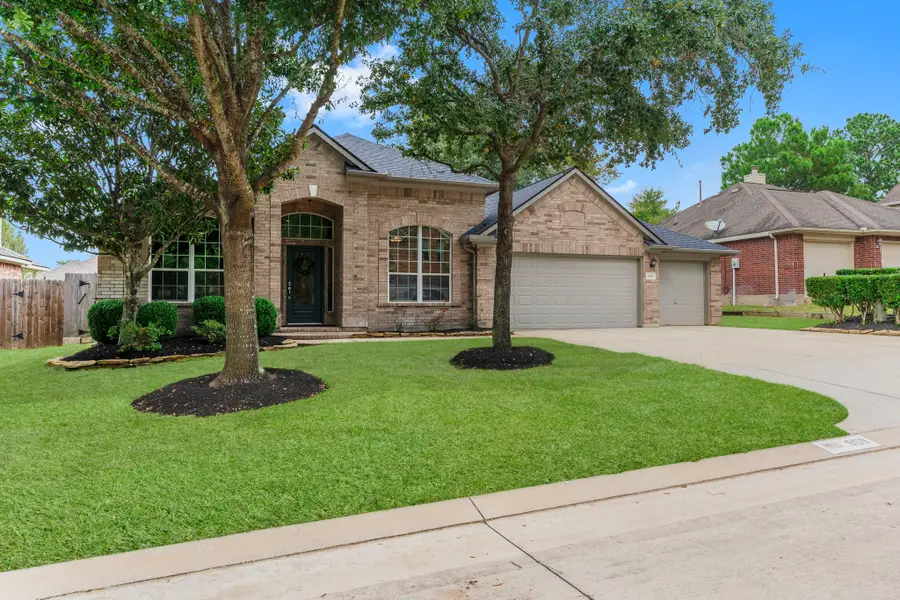 959 Stoneglade Drive, Conroe, TX 77301 - Image #2