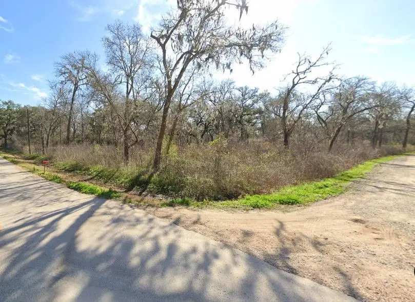 107 Forest Loop, Angleton, TX 77515 - Image #2