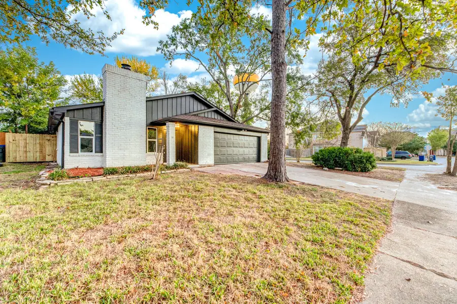 7115 Falling Waters Drive, Spring, TX 77379 - Image #3