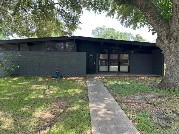 3900 Aggie Drive, Bay City, TX 77414