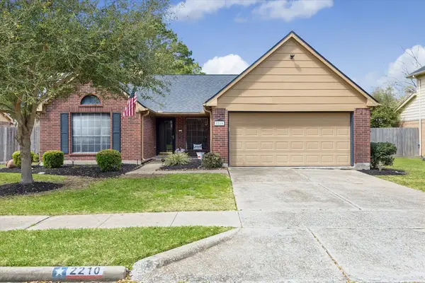 2210 Lady Leslie Lane, Pearland, TX 77581