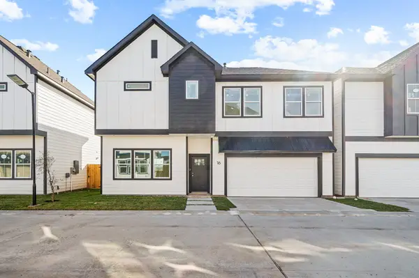 6702 Metro Blvd #16, Houston, TX 77083