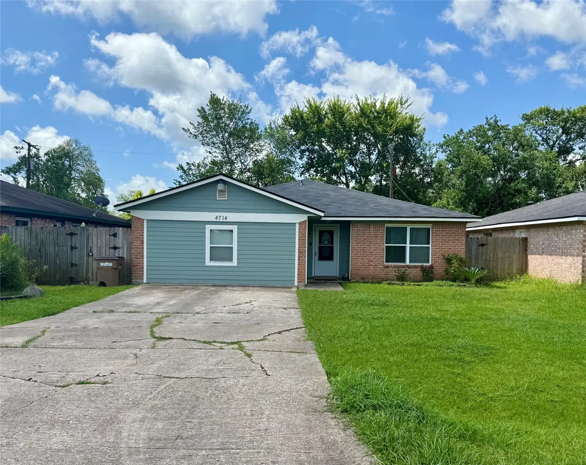 4714 E 36th Street, Dickinson, TX 77539 - Image #1