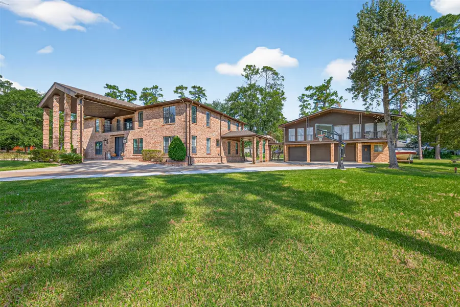 14464 Charred Oaks Drive, Willis, TX 77318 - Image #3