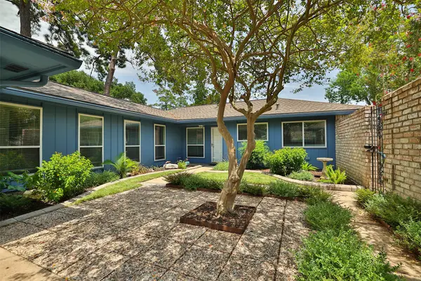 12410 Pantano Drive, Houston, TX 77065