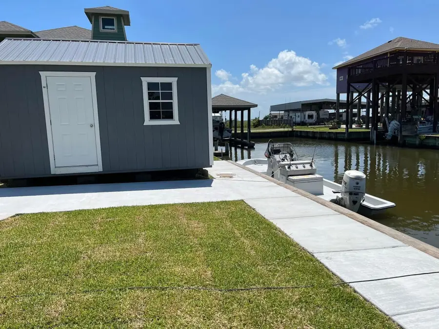 1105 Helen Dowdy, Crystal Beach, TX 77650 - #2
