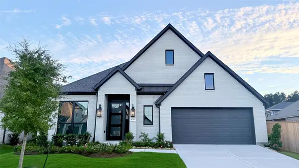 9722 Roaring River Falls Lane, Porter, TX 77365