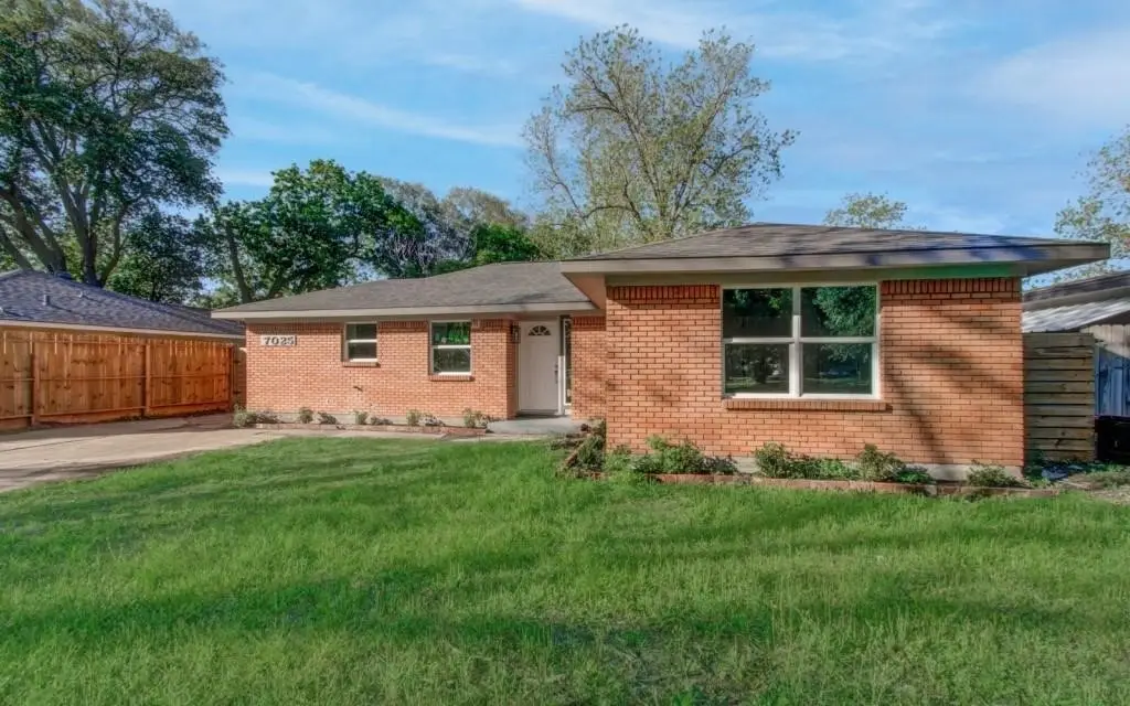 7025 Prentiss Drive, Houston, TX 77061 - Image #1