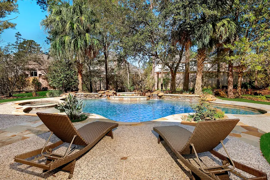 22 W Bracebridge Circle, The Woodlands, TX 77382 - #2