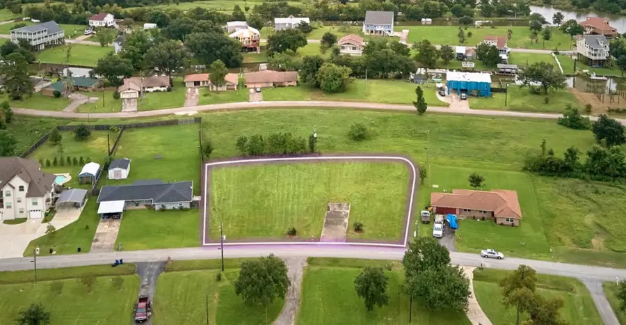 523 S Burnett Drive, Baytown, TX 77520 - Image #2