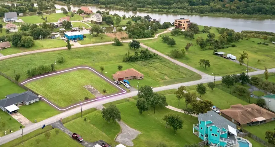 523 S Burnett Drive, Baytown, TX 77520 - Image #3