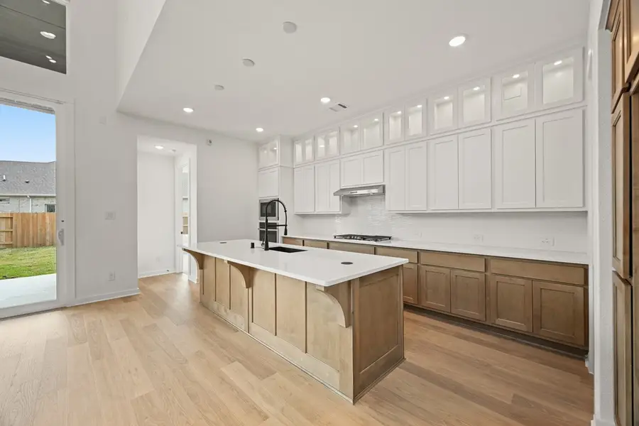 140 Silverbow Creek Way, Conroe, TX 77304 - Image #2