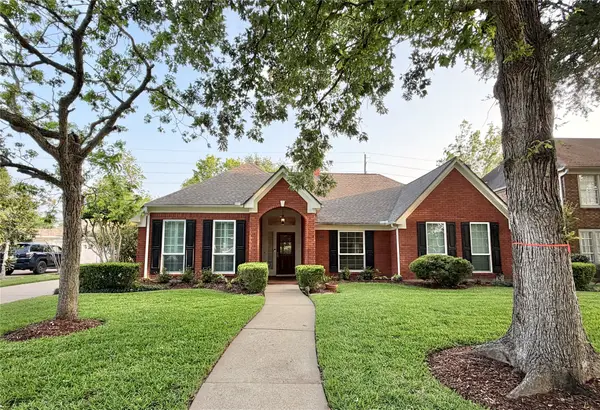 4211 Saint Ives Street, Sugar Land, TX 77479