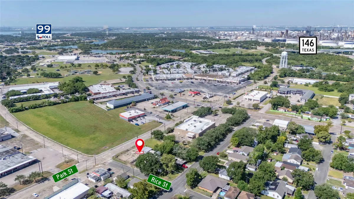 700 Park Street, Baytown, TX 77520 - #1