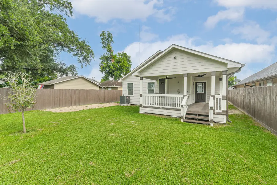 109 Neyland Street, Houston, TX 77022 - #3