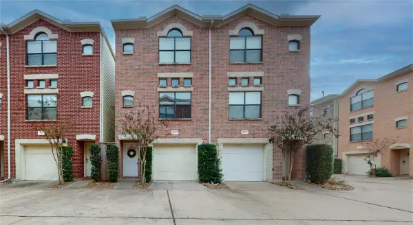 8715 Meadowcroft Drive #902, Houston, TX 77063