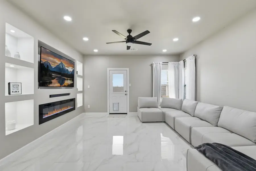 8701 Explorer Drive, Texas City, TX 77591 - Image #3