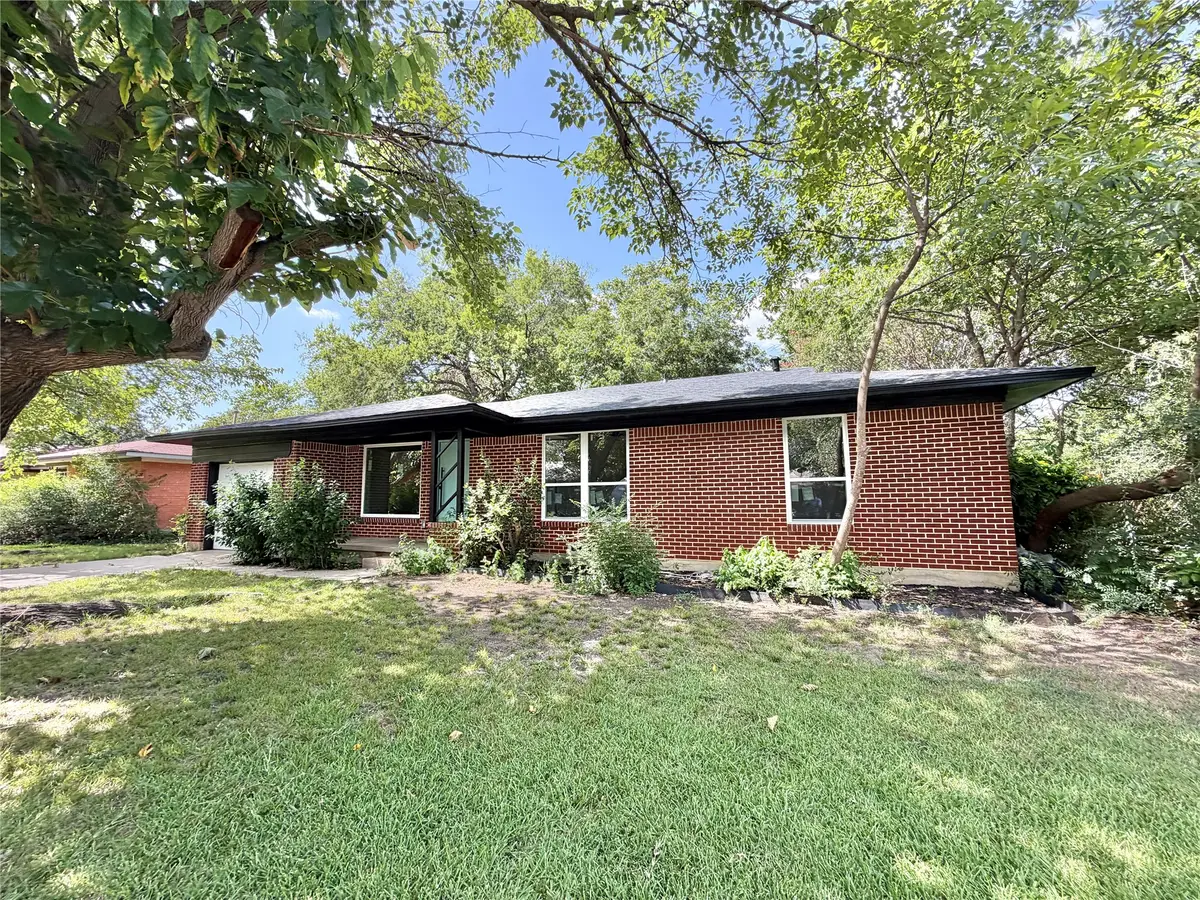 1812 Carlton Street, Denton, TX 76201 - #1