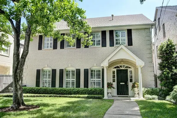 6107 Charlotte, West University Place, TX 77005