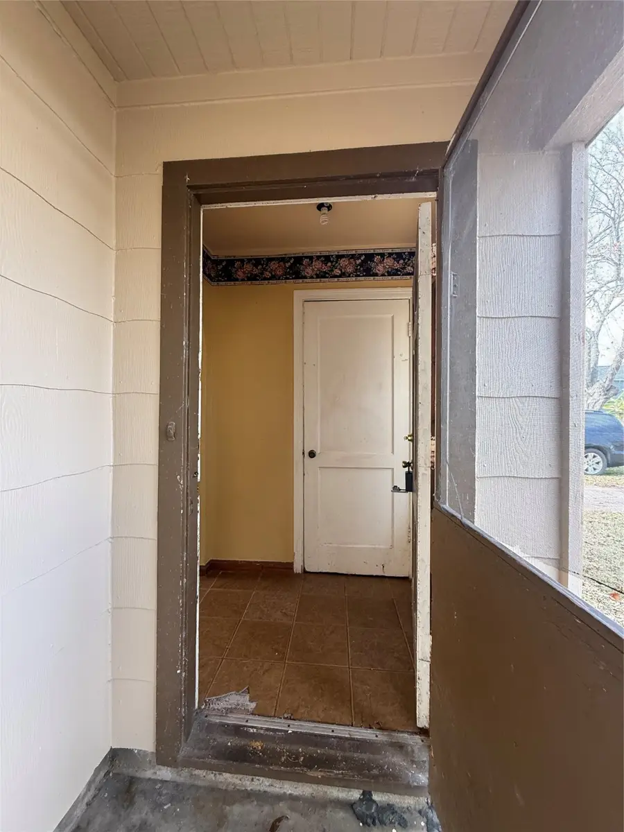 1217 3rd Avenue N, Texas City, TX 77590 - Image #2