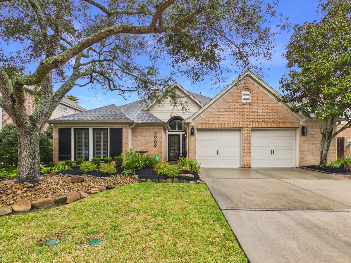 2909 Autumn Cove Court, Friendswood, TX 77546 - #1