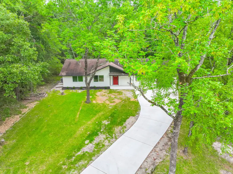 26701 Knottywood Court, Huntsville, TX 77320 - Image #2