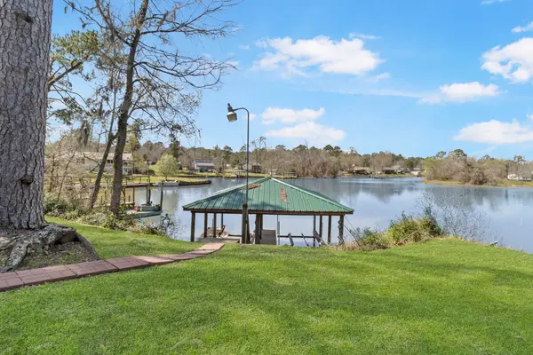 1281 Creeklake Drive, Onalaska, TX 77360