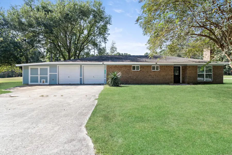 1237 Wildwood Drive, Village Mills, TX 77663 - Image #2