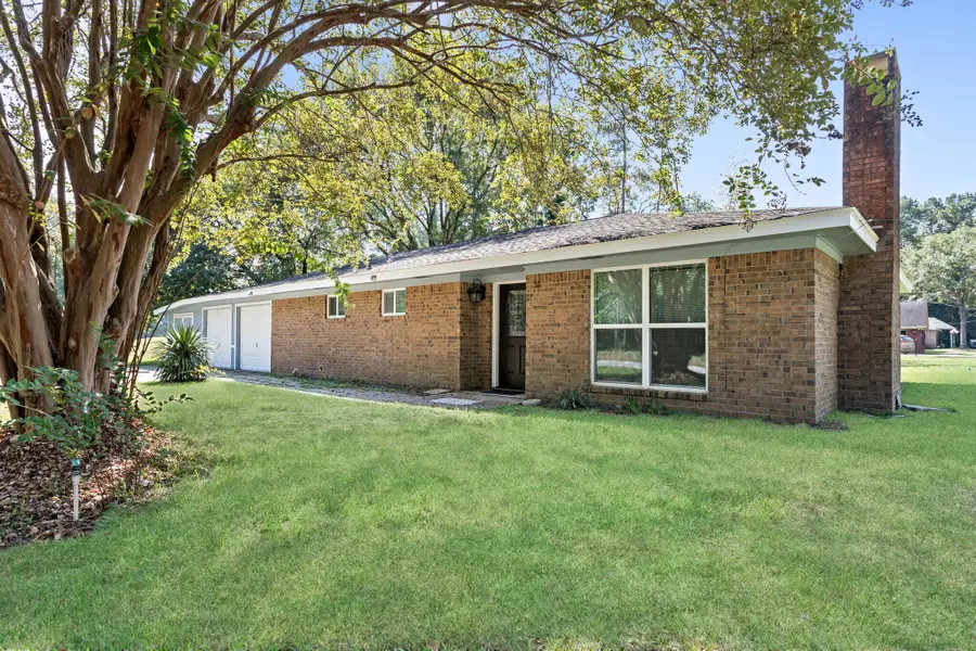 1237 Wildwood Drive, Village Mills, TX 77663 - Image #3