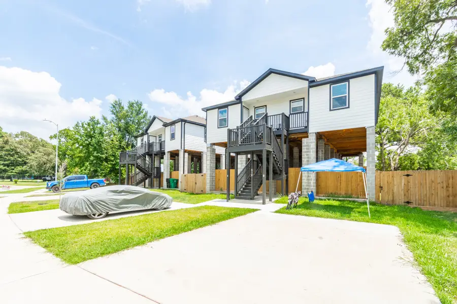 618 Maple Way #A-B, Houston, TX 77015 - Image #2