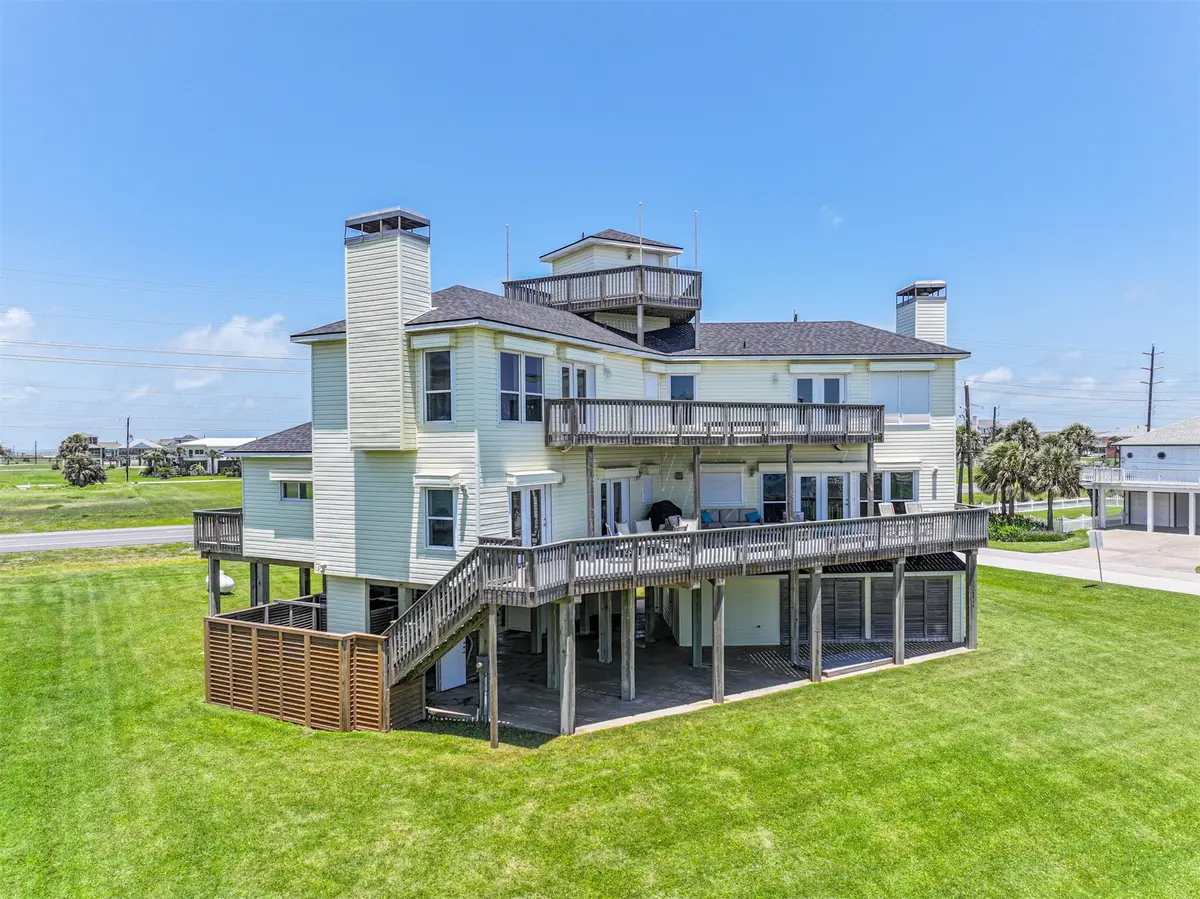 18806 W De Vaca Lane, Galveston, TX 77554 - Image #1